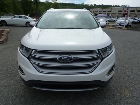 Used 2015 Ford Edge Titanium w/ Technology Package AWD/4WD image 2
