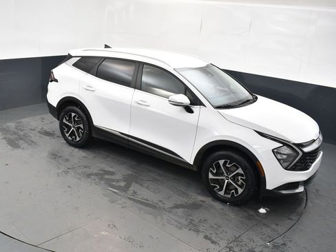Certified 2023 Kia Sportage EX image 37
