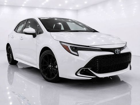 Used 2024 Toyota Corolla XSE FWD image 7