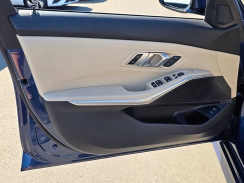 Used 2023 BMW 330i Sedan w/ Premium Package image 21