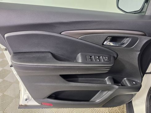 Used 2019 Honda Ridgeline RTL-T image 16