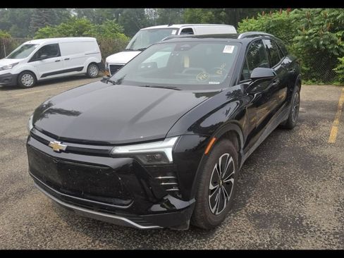 Used 2024 Chevrolet Blazer EV LT AWD/4WD image 3