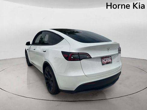 Used 2023 Tesla Model Y Long Range AWD/4WD image 5