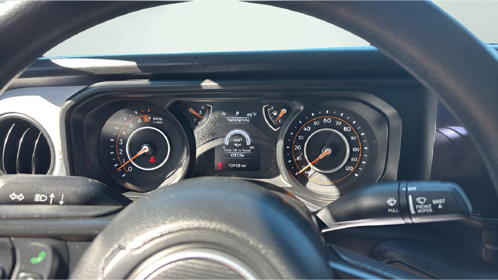 Used 2025 Jeep Gladiator Sport AWD/4WD image 26