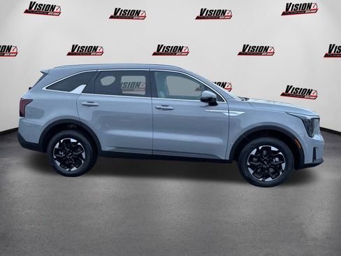 New 2026 Kia Sorento S AWD/4WD image 4