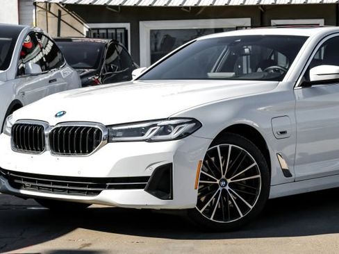Used 2023 BMW 530e image 6