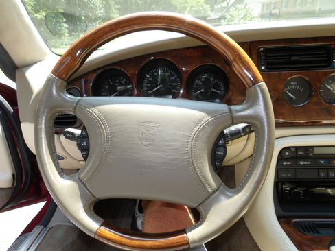 Used 1997 Jaguar XK8 Coupe RWD image 84