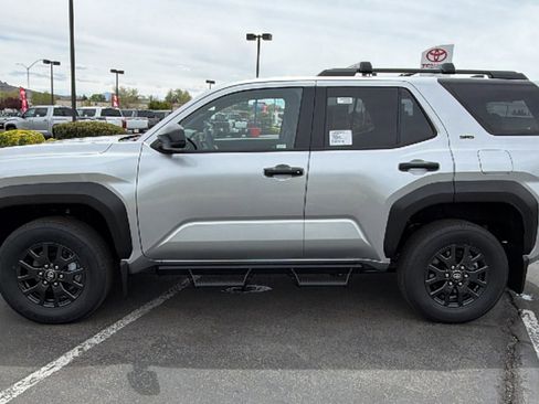 New 2026 Toyota 4Runner SR5 AWD/4WD image 6