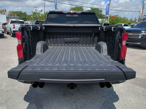 Used 2024 Chevrolet Silverado 1500 High Country w/ High Country Premium Package AWD/4WD image 14
