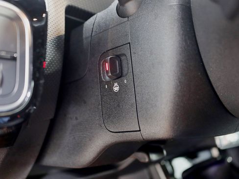 Used 2022 Mercedes-Benz CLA 250 4MATIC image 15