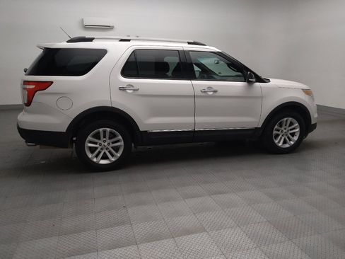 Used 2014 Ford Explorer XLT w/ Equipment Group 202A image 10