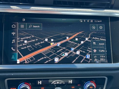 Used 2020 Audi Q3 2.0T Premium Plus w/ Premium Plus Package image 27