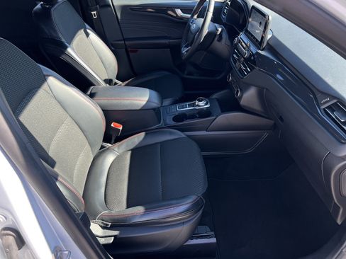 Used 2025 Ford Escape ST-Line Select image 25