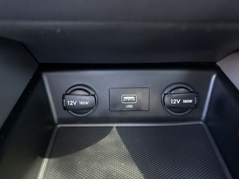 Used 2022 Hyundai Ioniq SE FWD image 15