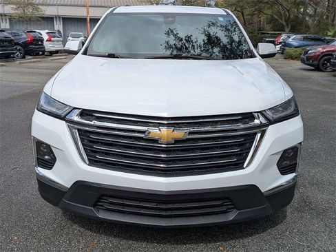 Used 2023 Chevrolet Traverse LT image 9