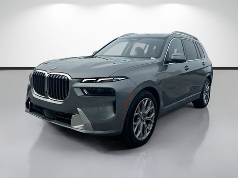 Used 2025 BMW X7 xDrive40i AWD/4WD image 7