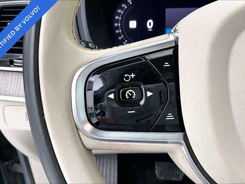 Used 2024 Volvo XC90 T8 Plus w/ Protection Package Premier AWD/4WD image 24