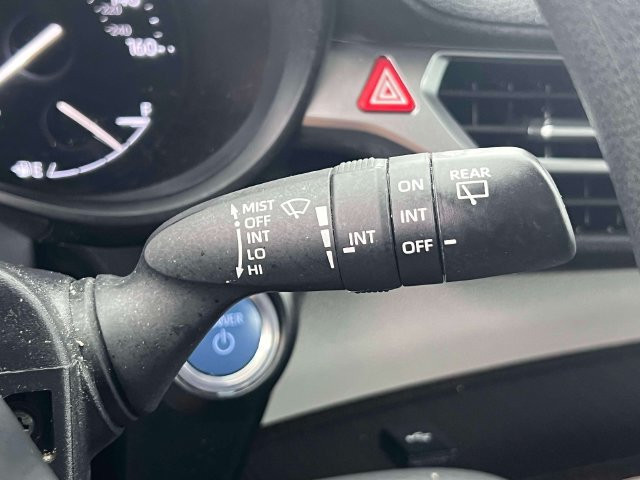 Used 2024 Toyota Sienna LE FWD image 28