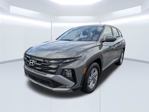 Certified 2026 Hyundai Tucson SE FWD image 8