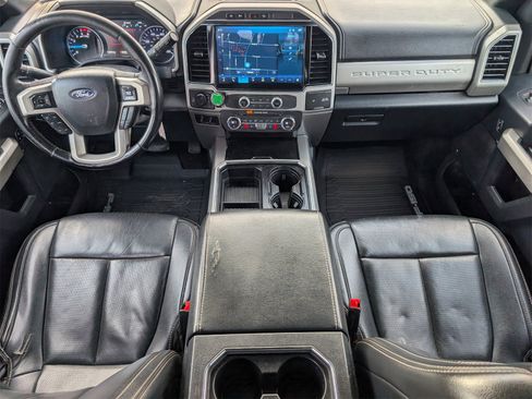 Used 2022 Ford F250 Lariat w/ Chrome Package image 5