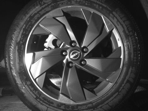 Used 2025 Nissan Rogue SV FWD image 15