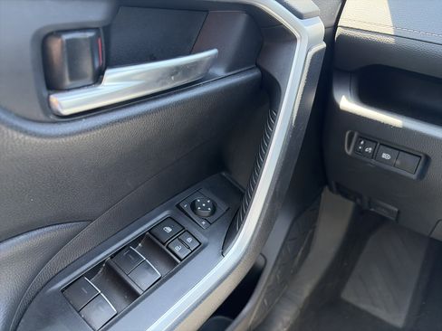 Used 2024 Toyota RAV4 XLE AWD/4WD image 2