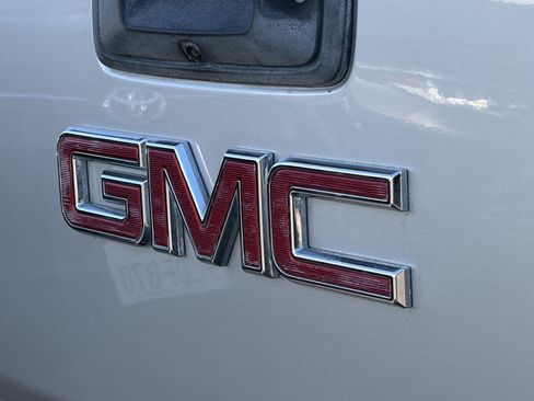 Used 2016 GMC Canyon SLE w/ All Terrain Package AWD/4WD image 4