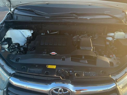 Used 2015 Toyota Highlander XLE AWD/4WD image 38
