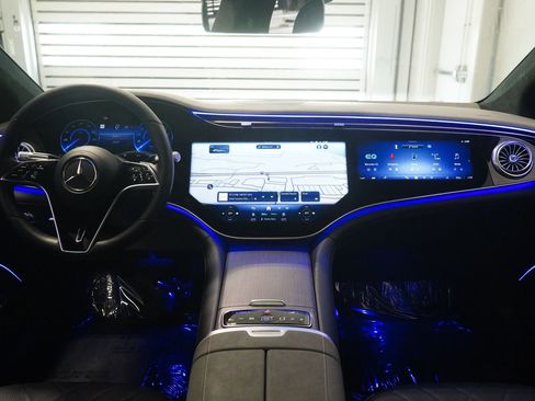 Used 2023 Mercedes-Benz EQS 580 4MATIC Sedan image 14