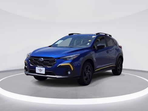 Used 2025 Subaru Crosstrek 2.5i Sport AWD/4WD image 3