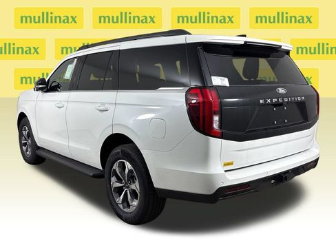 New 2027 Ford Expedition Active RWD image 9