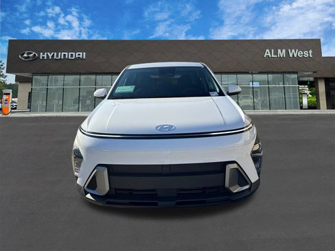 Used 2026 Hyundai Kona SE FWD image 2