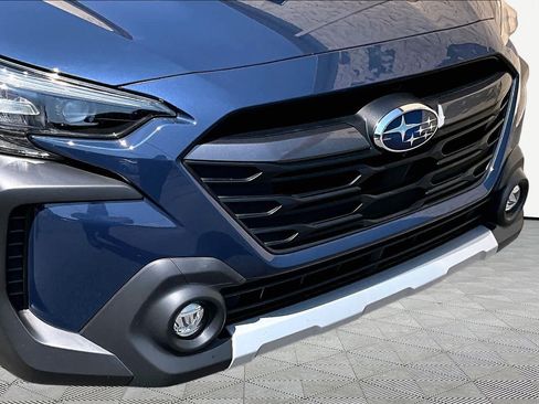 Used 2023 Subaru Outback Touring XT AWD/4WD image 30