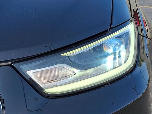 Used 2024 Chrysler Pacifica Touring-L FWD image 28