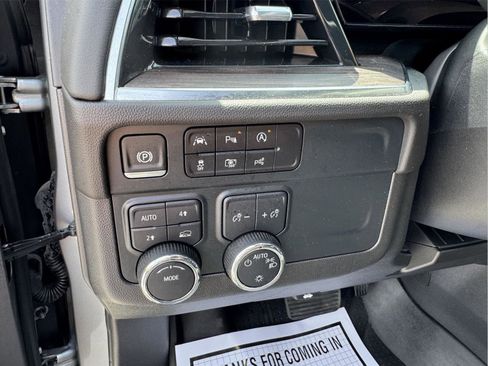 Used 2025 Chevrolet Suburban LS AWD/4WD image 56