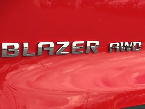 Used 2024 Chevrolet Blazer LT AWD/4WD image 28