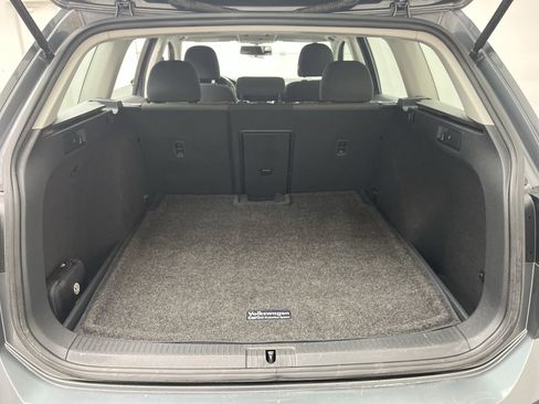 Used 2016 Volkswagen Golf S image 24