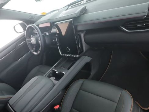 Used 2025 GMC Acadia AT4 image 29