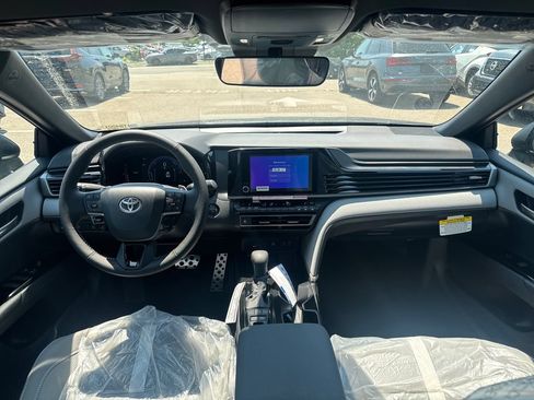 New 2026 Toyota Camry SE AWD/4WD image 10