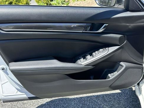 Used 2019 Honda Accord Sport image 14