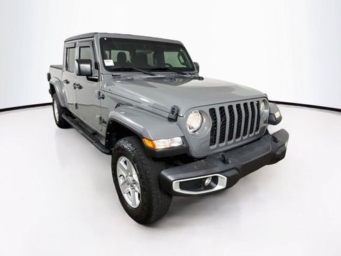 Used 2022 Jeep Gladiator Sport AWD/4WD image 7