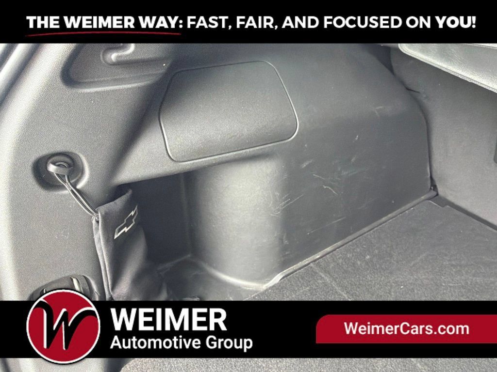 Used 2023 Chevrolet Equinox Premier AWD/4WD image 12