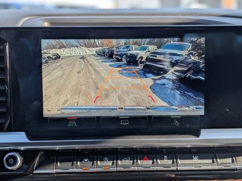 Used 2025 GMC Sierra 1500 Elevation w/ Preferred Package image 3