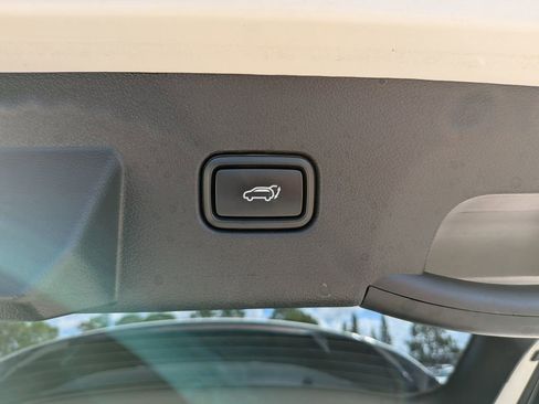 Certified 2024 Kia Sportage EX w/ EX Premium Package AWD/4WD image 12