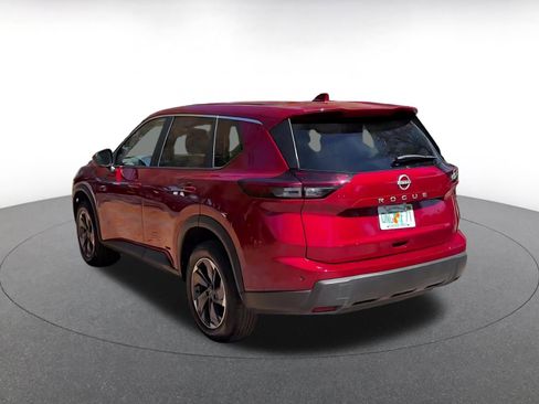 Used 2025 Nissan Rogue SV image 11