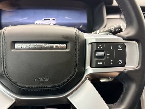 Used 2024 Land Rover Discovery Metropolitan Edition AWD/4WD image 12