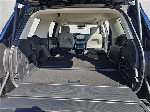 New 2025 Ford Expedition Active image 29