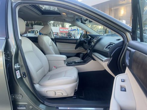 Used 2017 Subaru Outback 2.5i Limited image 11