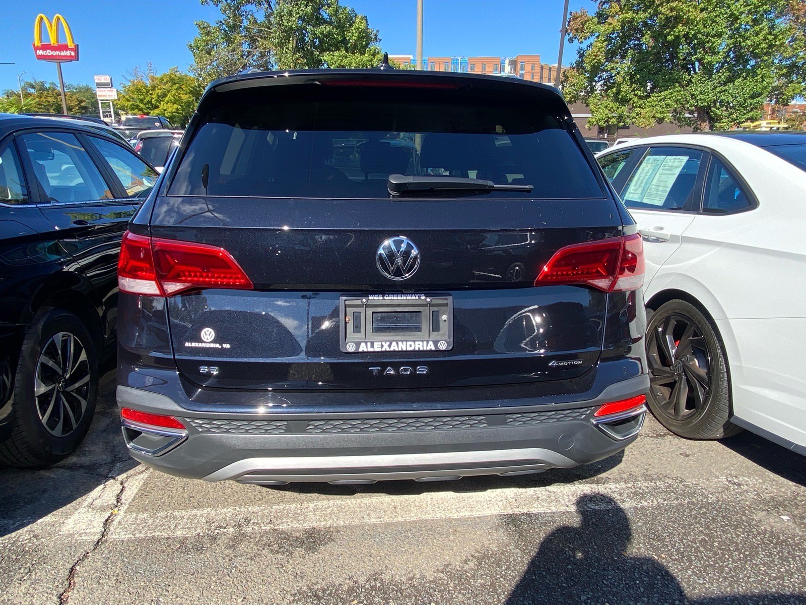 Certified 2023 Volkswagen Taos SE AWD/4WD image 2