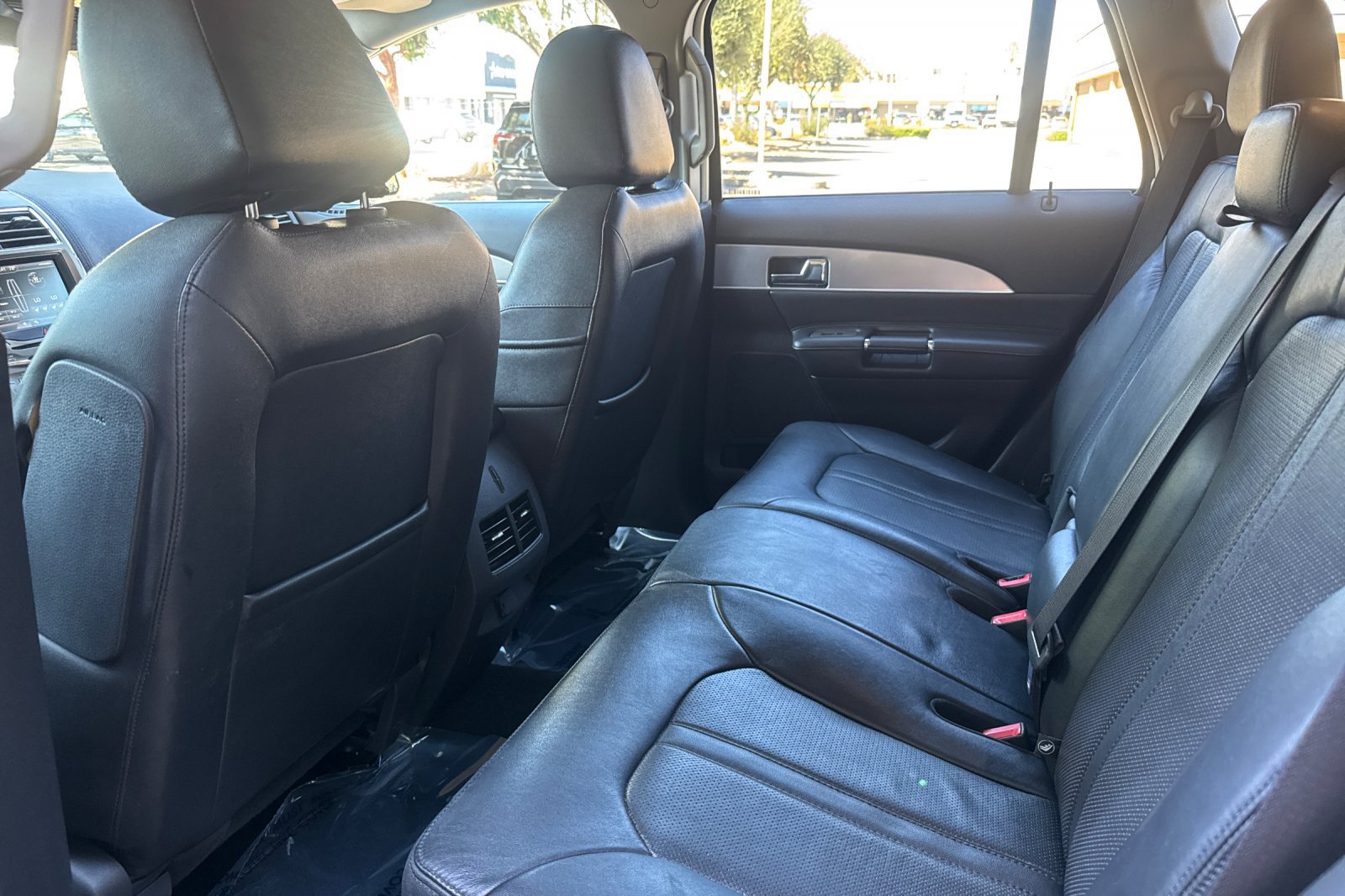 Used 2015 Lincoln MKX FWD image 12
